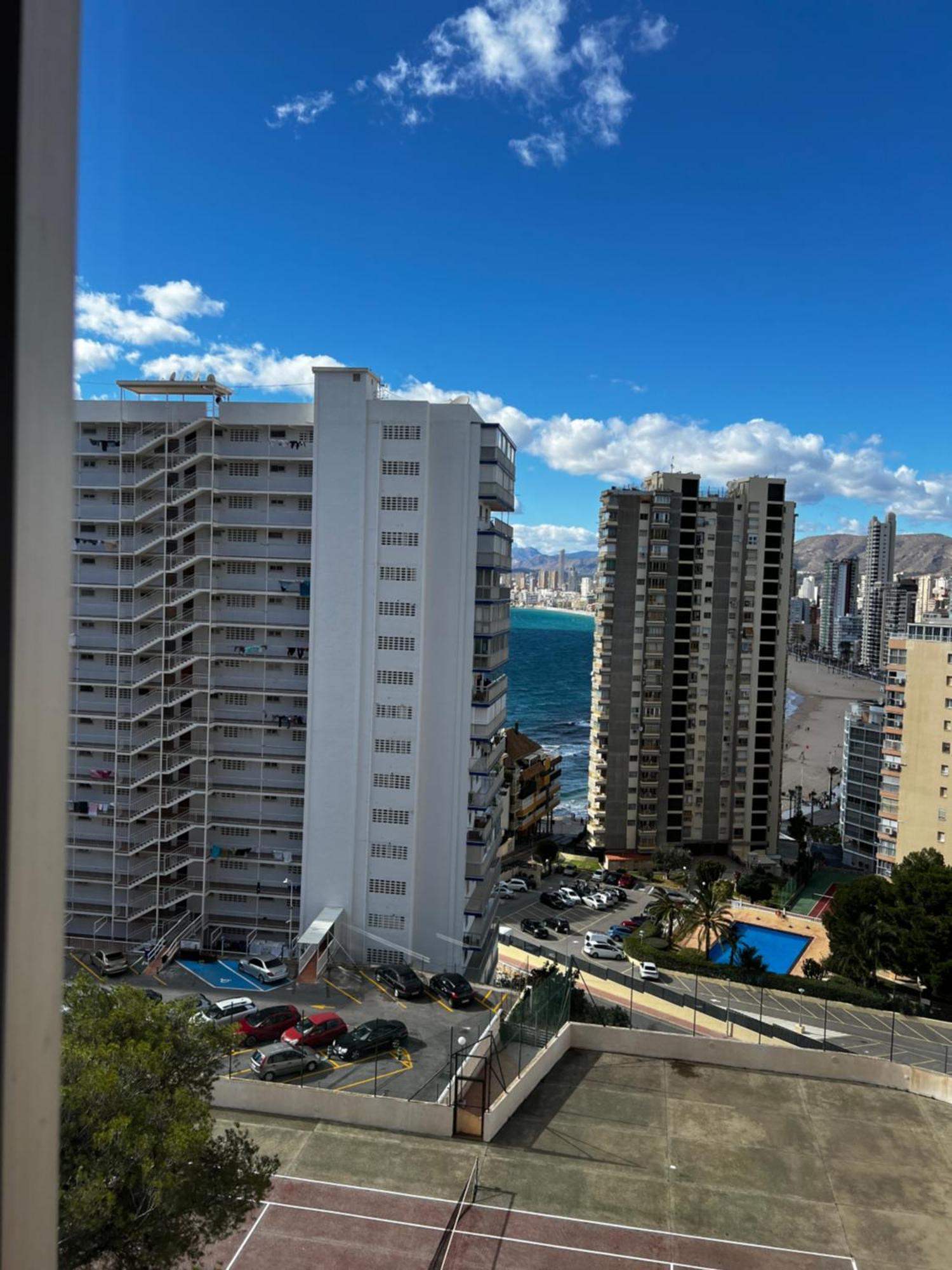 2 Bedroom Levante Beach Benidorm Exteriör bild