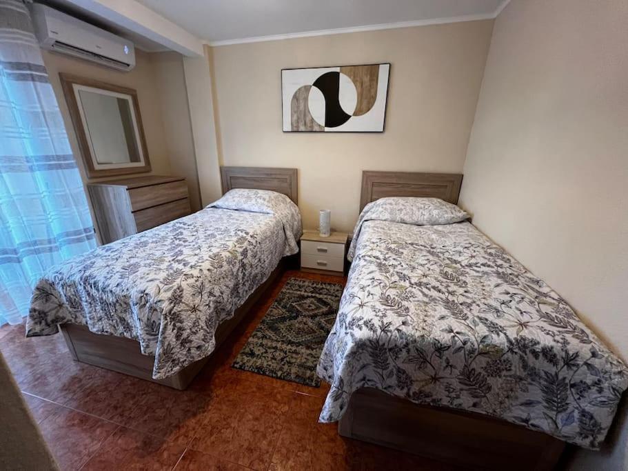 2 Bedroom Levante Beach Benidorm Exteriör bild