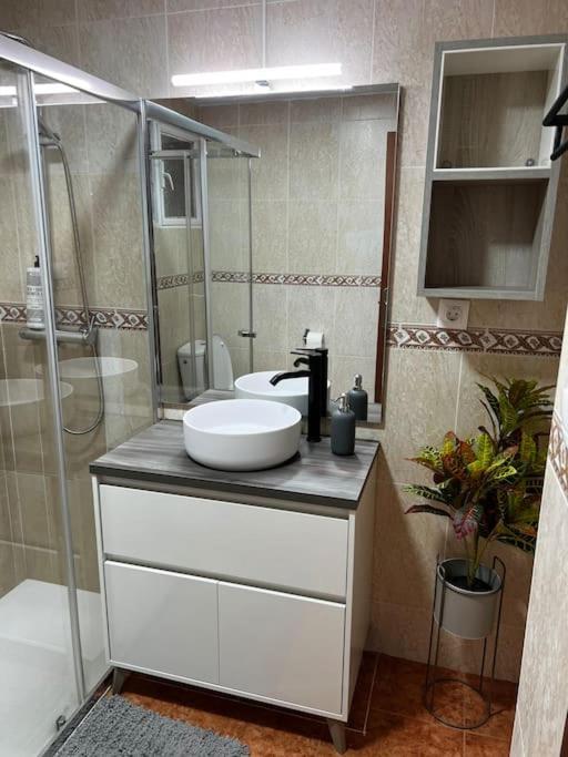 2 Bedroom Levante Beach Benidorm Exteriör bild