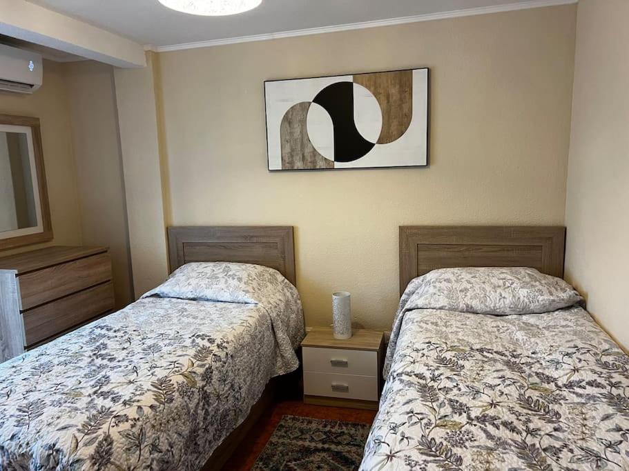 2 Bedroom Levante Beach Benidorm Exteriör bild